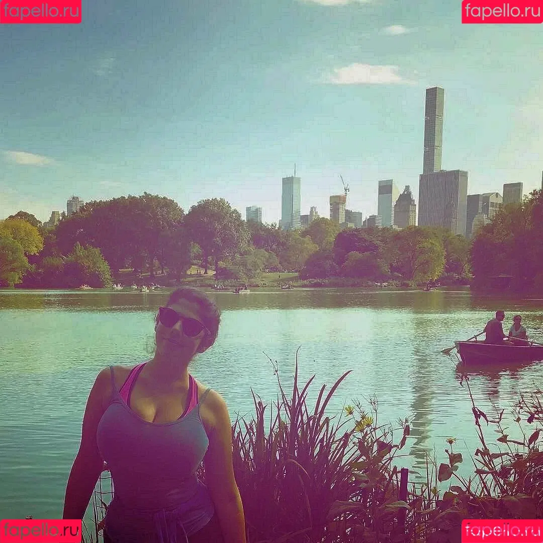 Emily H. Barry Onlyfans Photo Gallery 