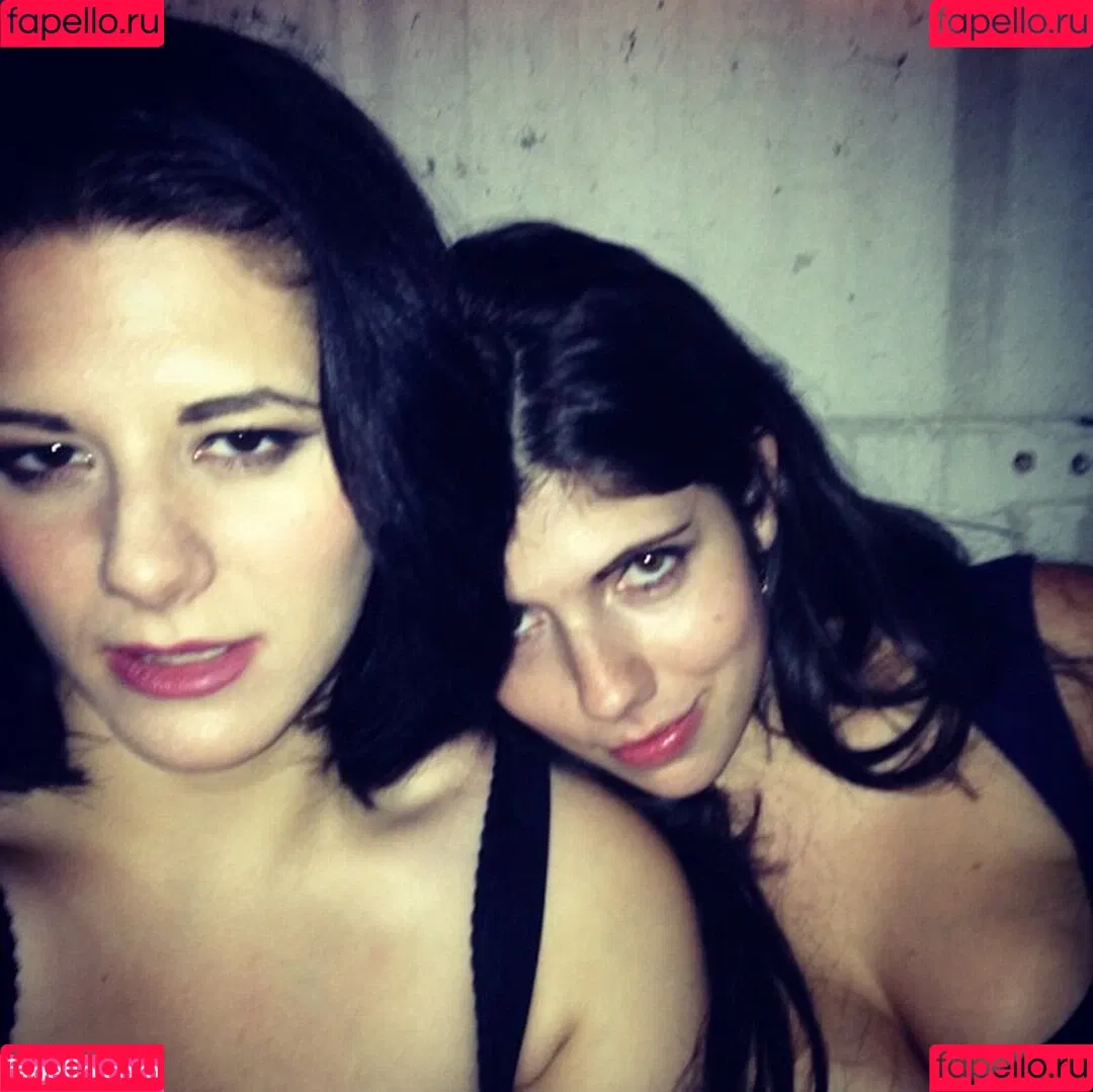 Emily H. Barry Onlyfans Photo Gallery 