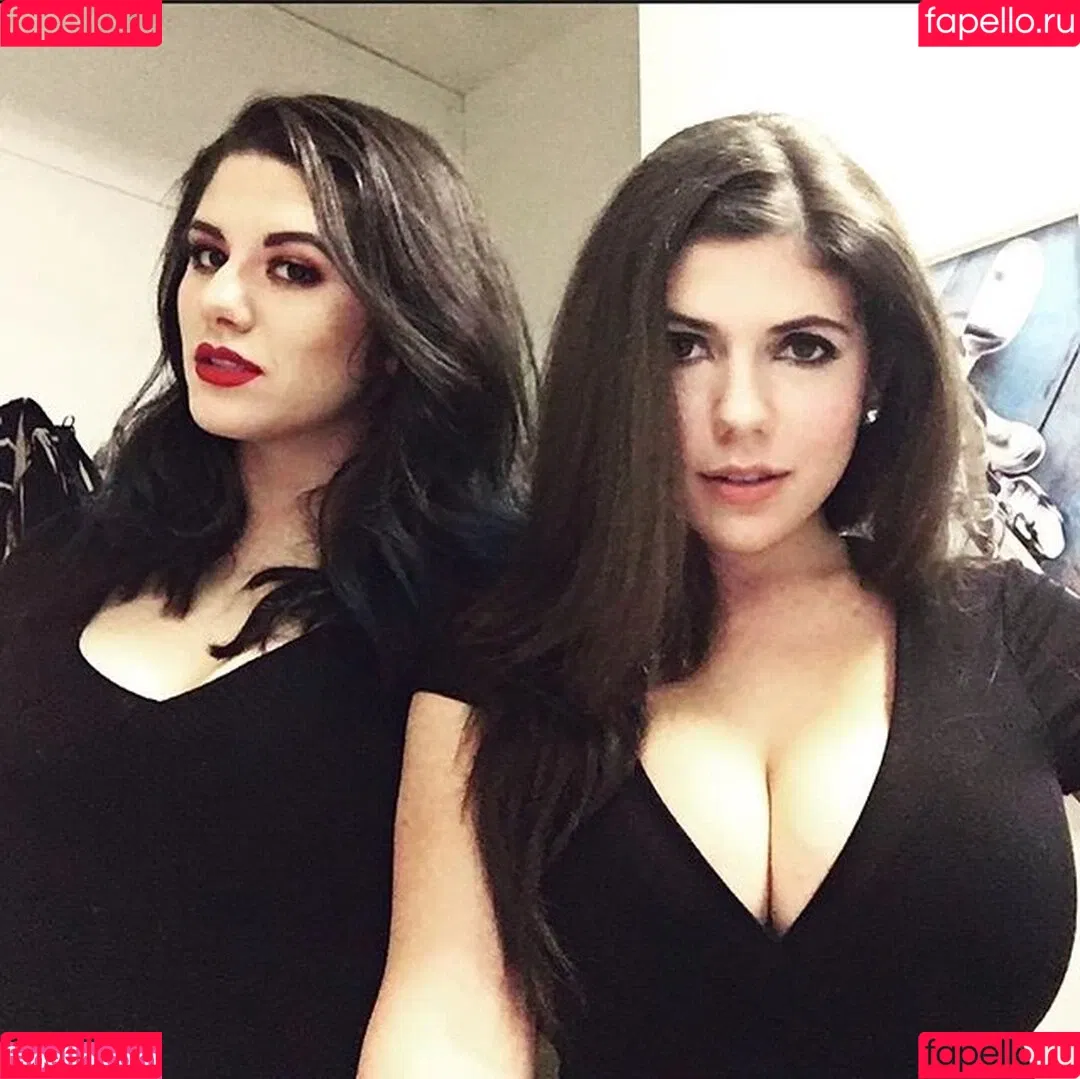 Emily H. Barry Onlyfans Photo Gallery 