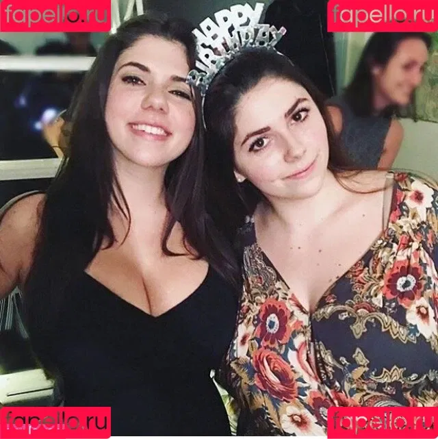 Emily H. Barry Onlyfans Photo Gallery 