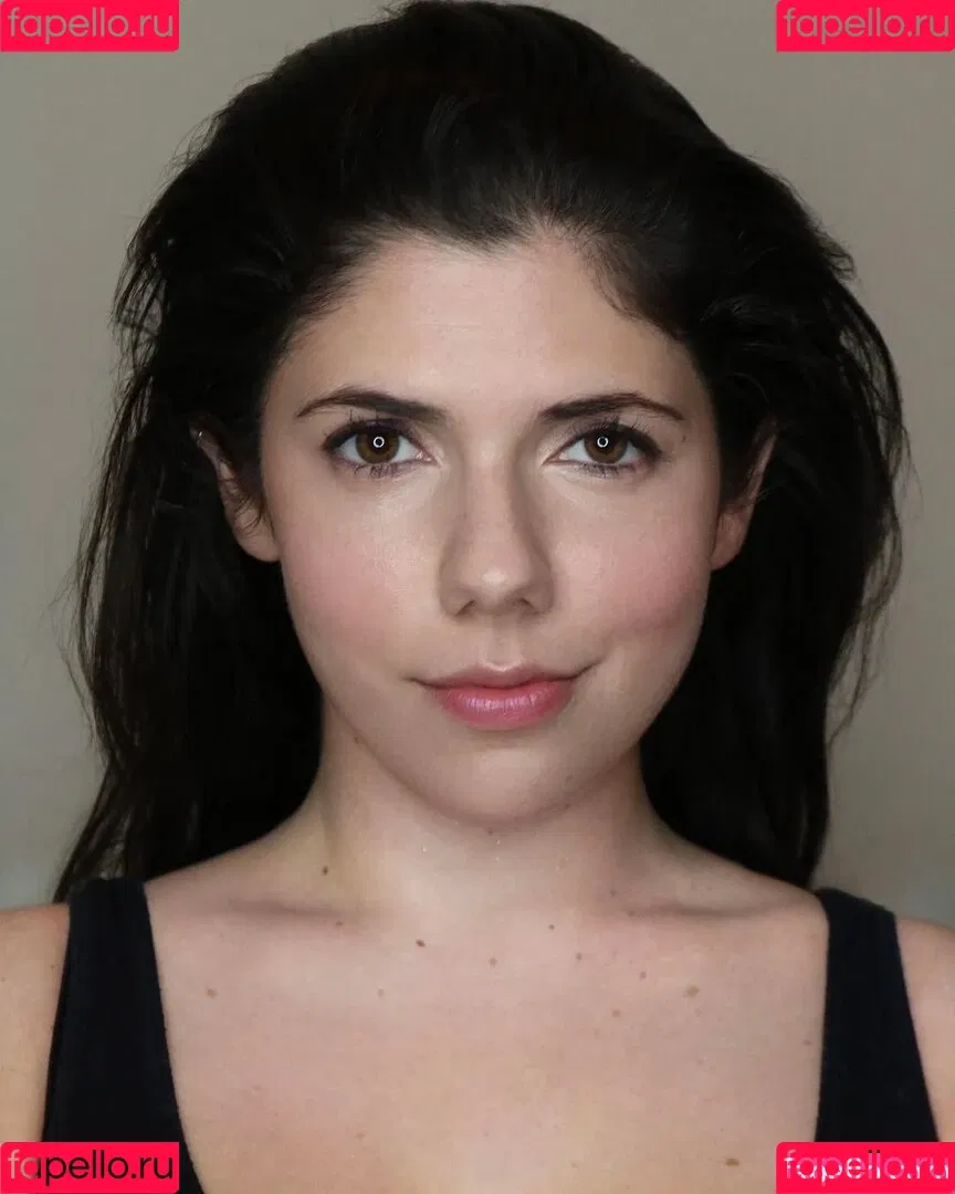 Emily H. Barry Onlyfans Photo Gallery 