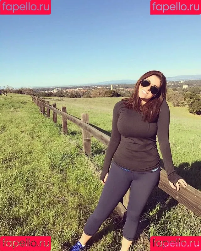 Emily H. Barry Onlyfans Photo Gallery 