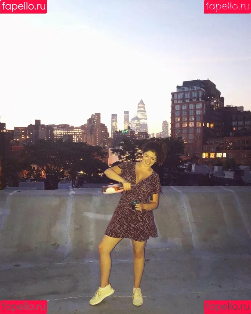 Emily H. Barry Onlyfans Photo Gallery 