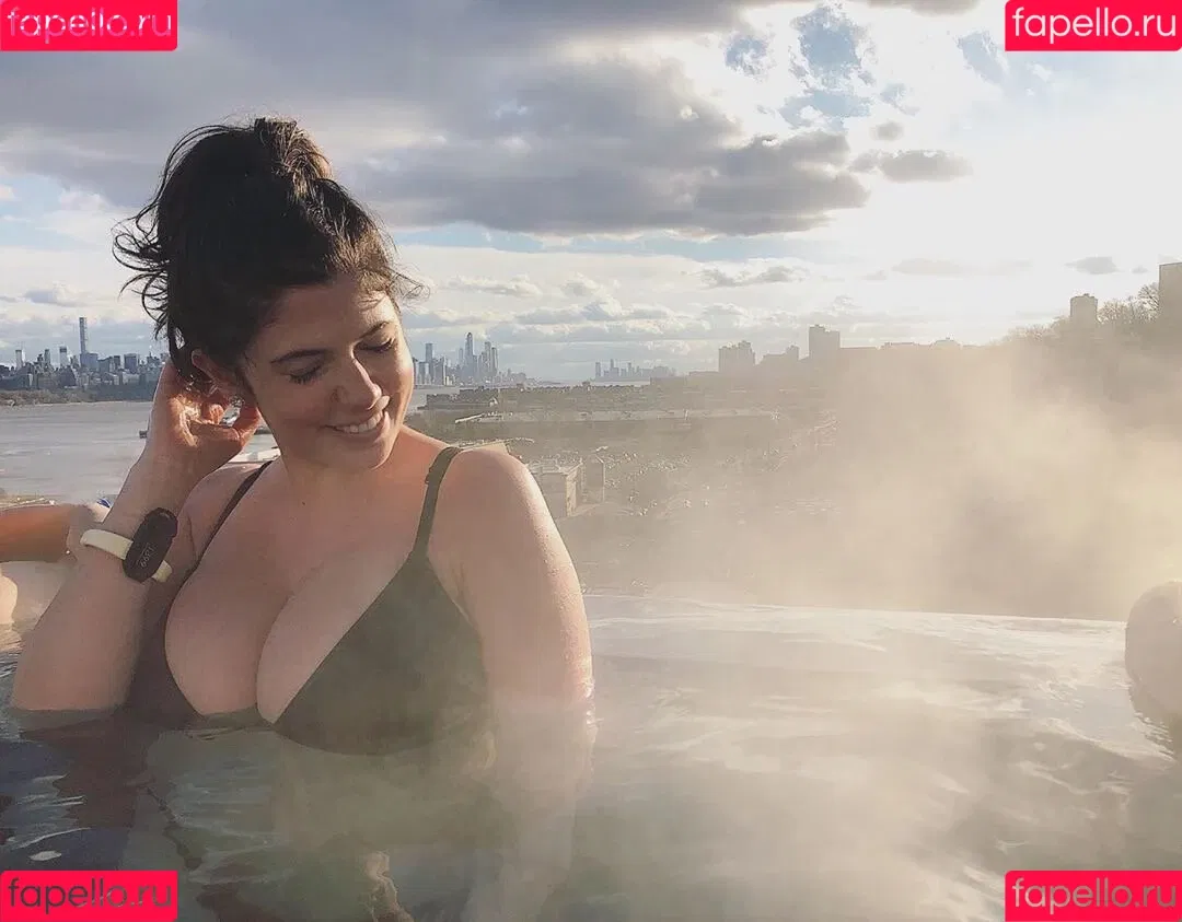 Emily H. Barry Onlyfans Photo Gallery 