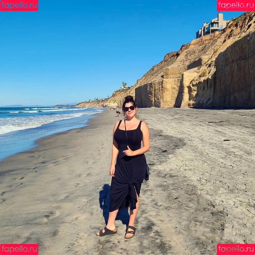 Emily H. Barry Onlyfans Photo Gallery 