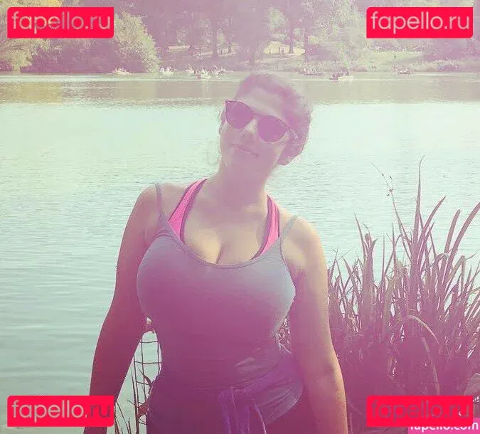 Emily H. Barry Onlyfans Photo Gallery 