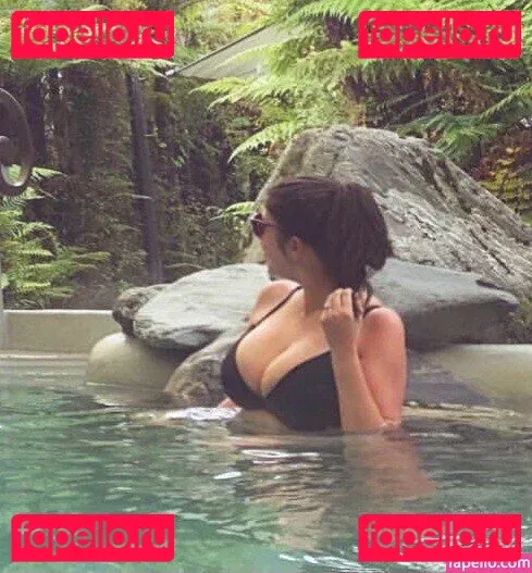 Emily H. Barry Onlyfans Photo Gallery 