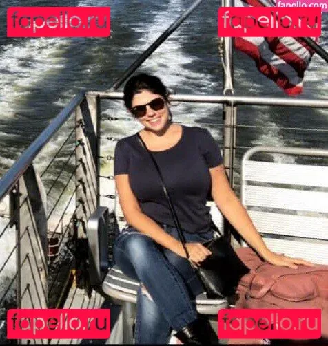 Emily H. Barry Onlyfans Photo Gallery 