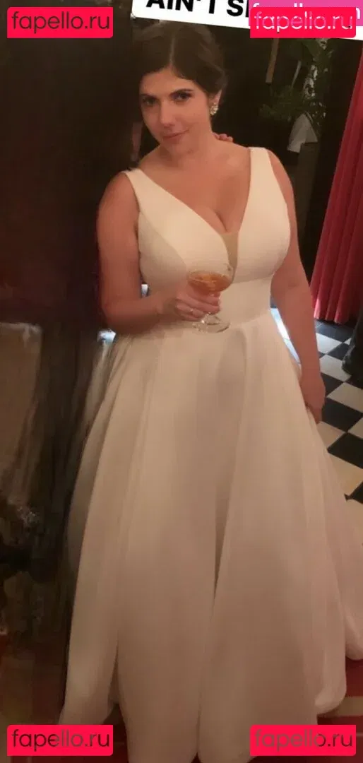 Emily H. Barry Onlyfans Photo Gallery 