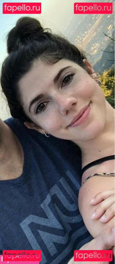 Emily H. Barry Onlyfans Photo Gallery 