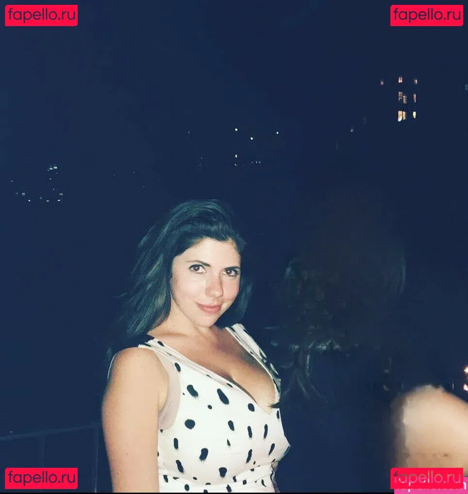 Emily H. Barry Onlyfans Photo Gallery 