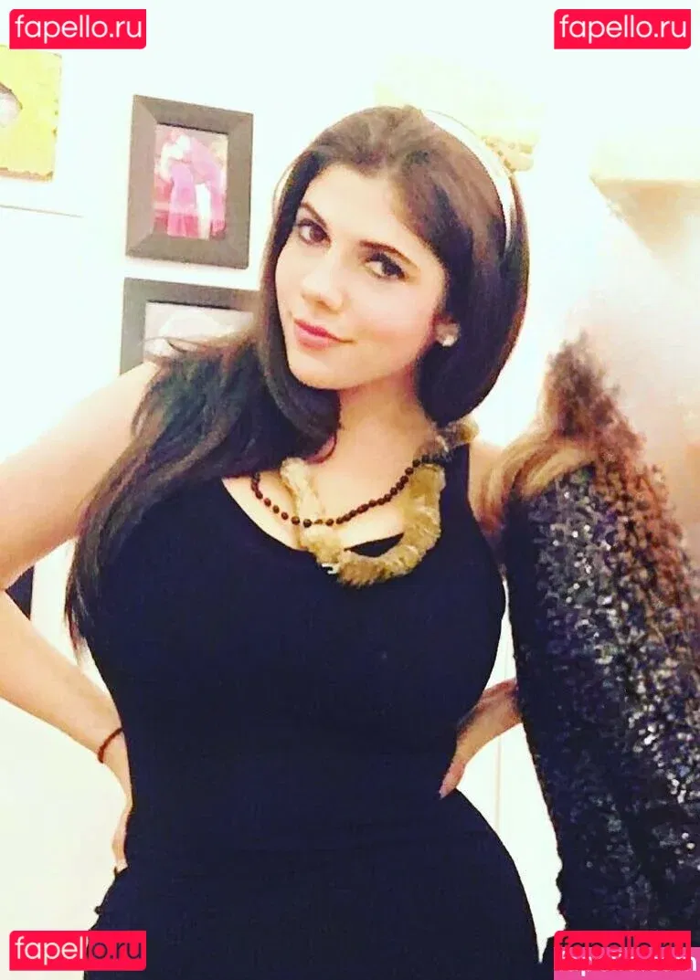 Emily H. Barry Onlyfans Photo Gallery 