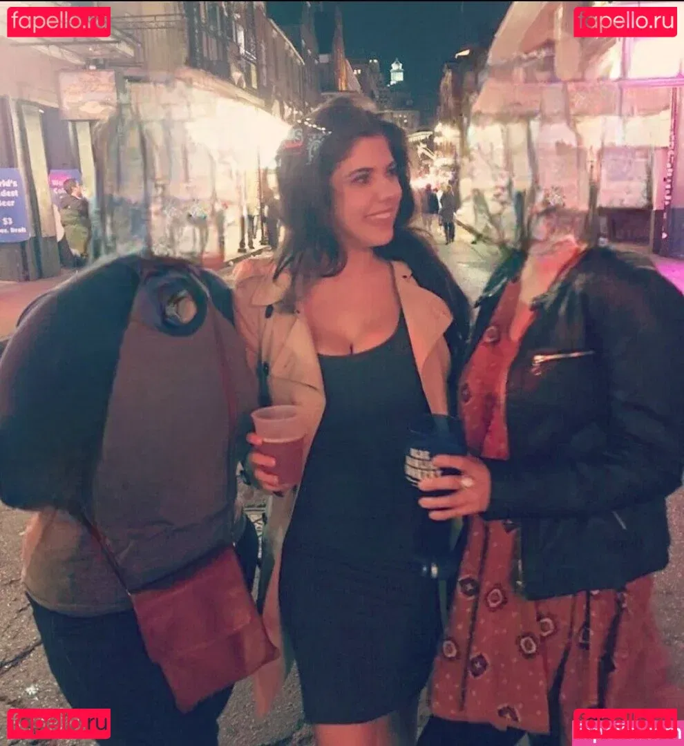 Emily H. Barry Onlyfans Photo Gallery 