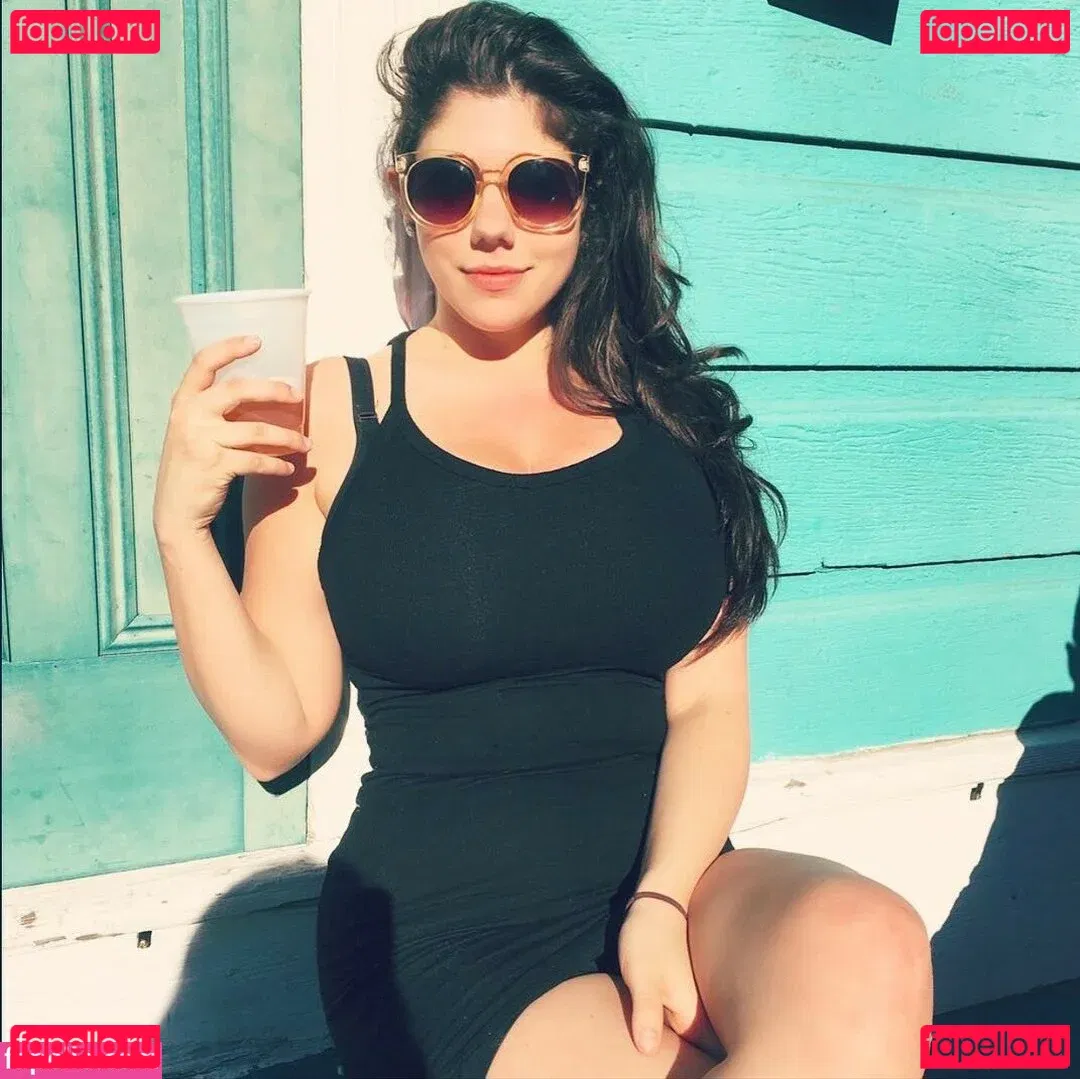 Emily H. Barry Onlyfans Photo Gallery 