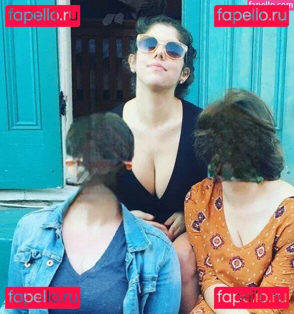 Emily H. Barry Onlyfans Photo Gallery 