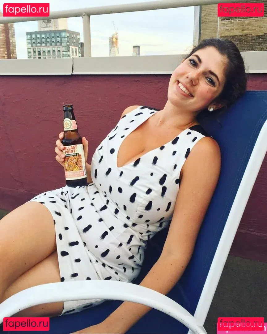 Emily H. Barry Onlyfans Photo Gallery 