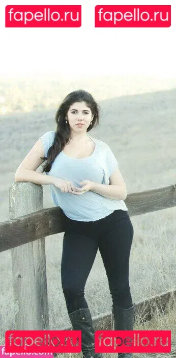 Emily H. Barry Onlyfans Photo Gallery 