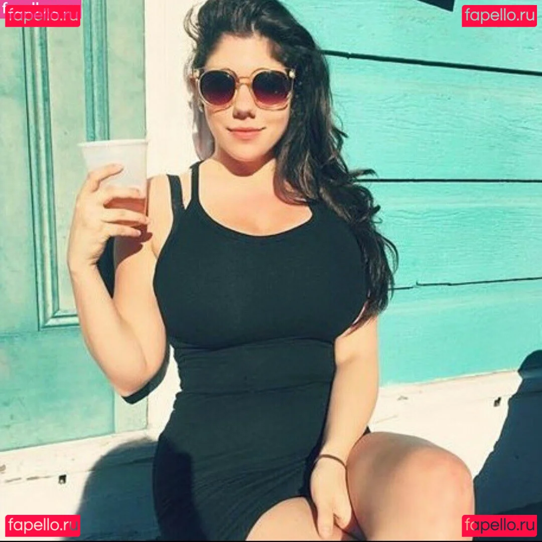 Emily H. Barry Onlyfans Photo Gallery 