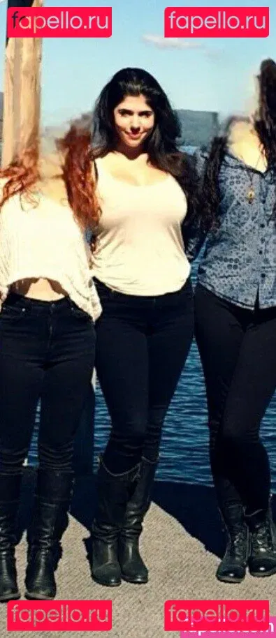 Emily H. Barry Onlyfans Photo Gallery 