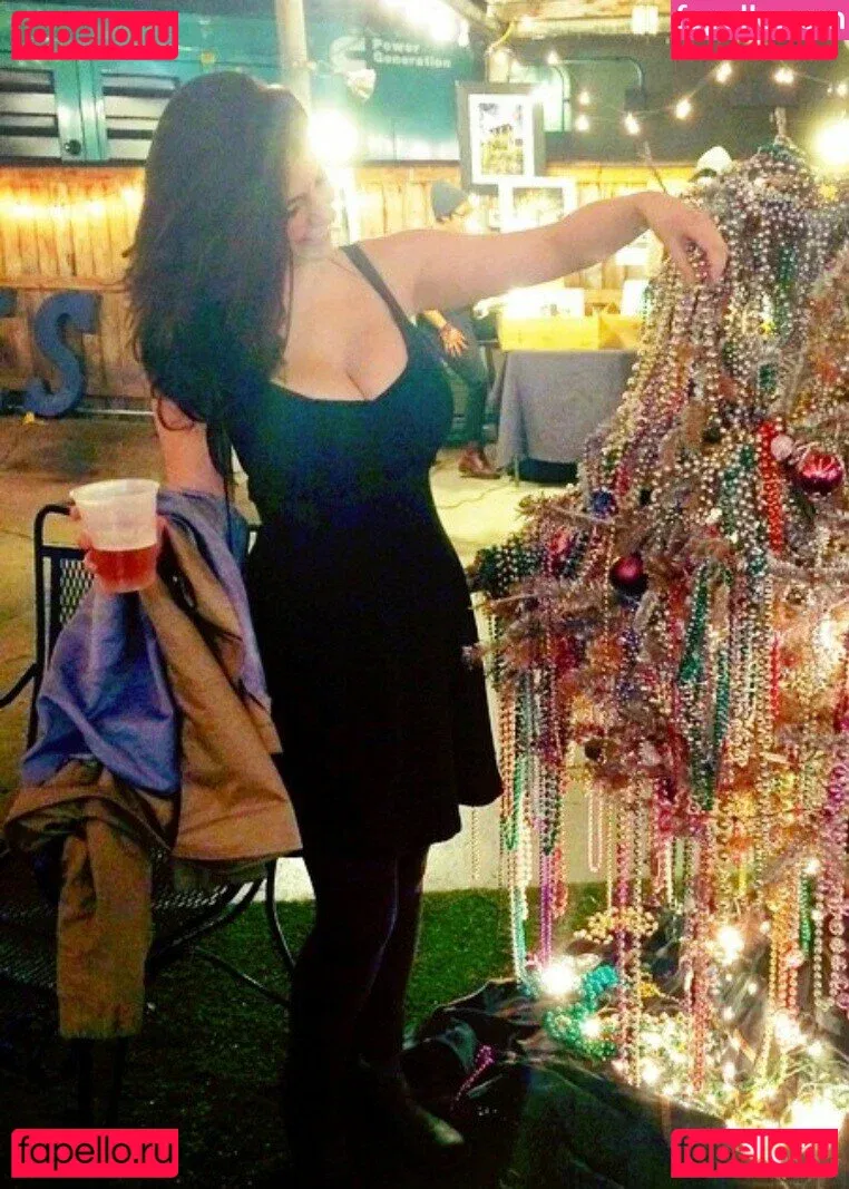 Emily H. Barry Onlyfans Photo Gallery 