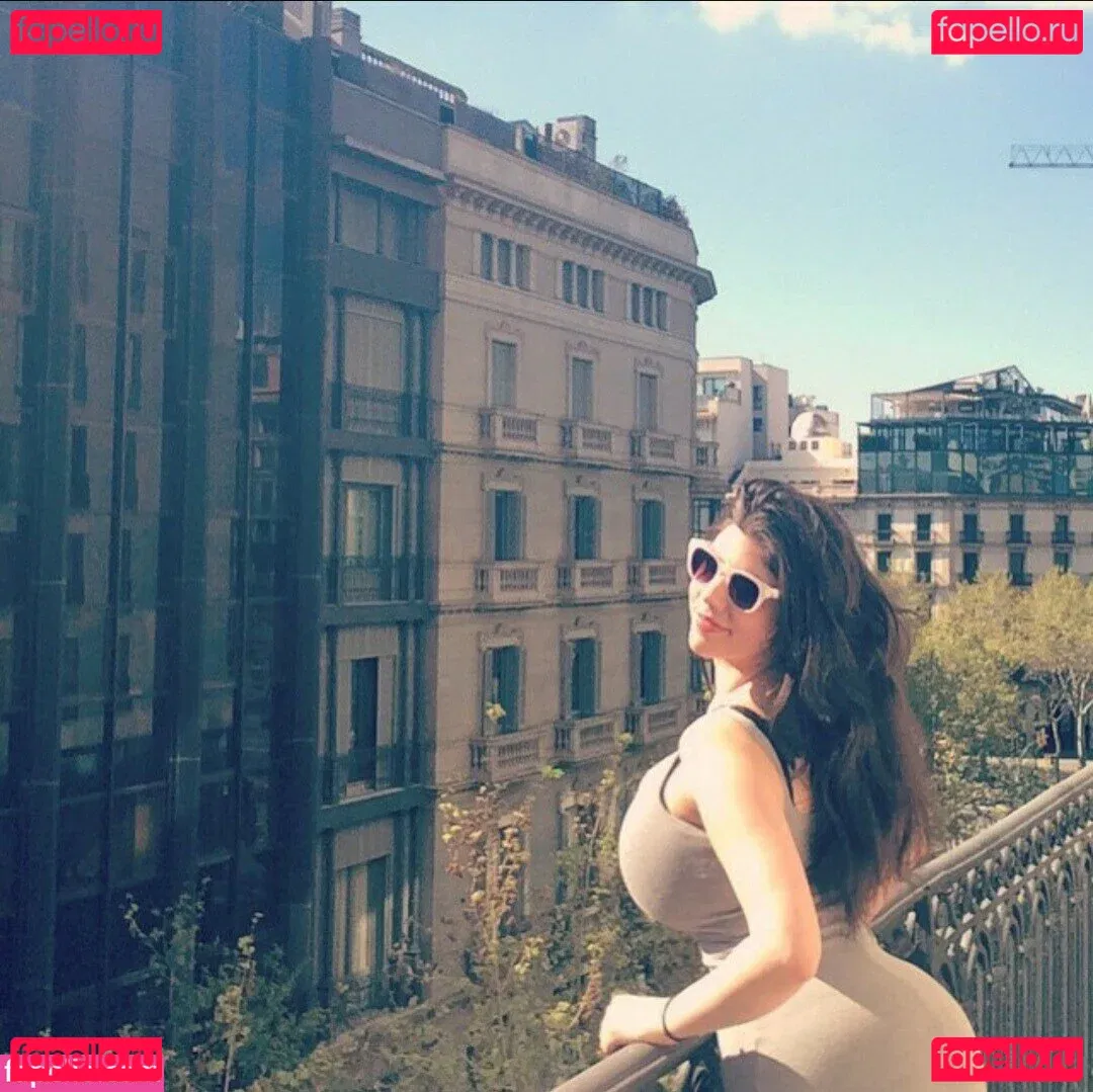 Emily H. Barry Onlyfans Photo Gallery 