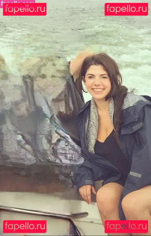 Emily H. Barry Onlyfans Photo Gallery 