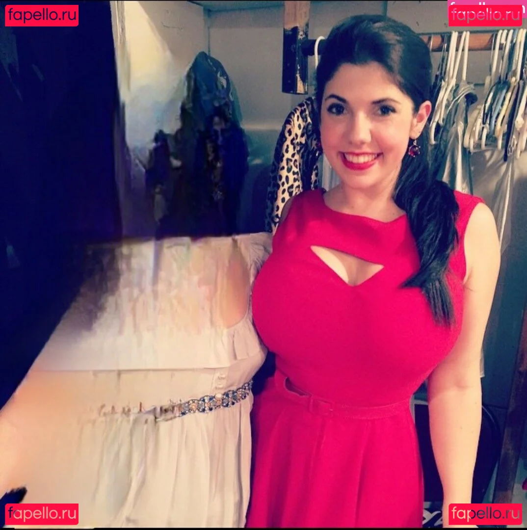 Emily H. Barry Onlyfans Photo Gallery 