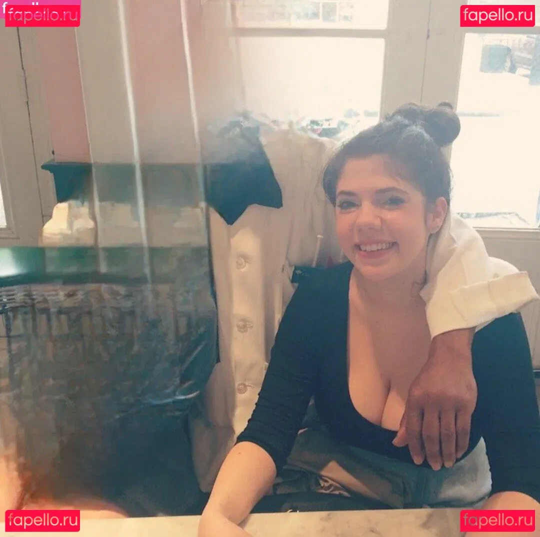 Emily H. Barry Onlyfans Photo Gallery 