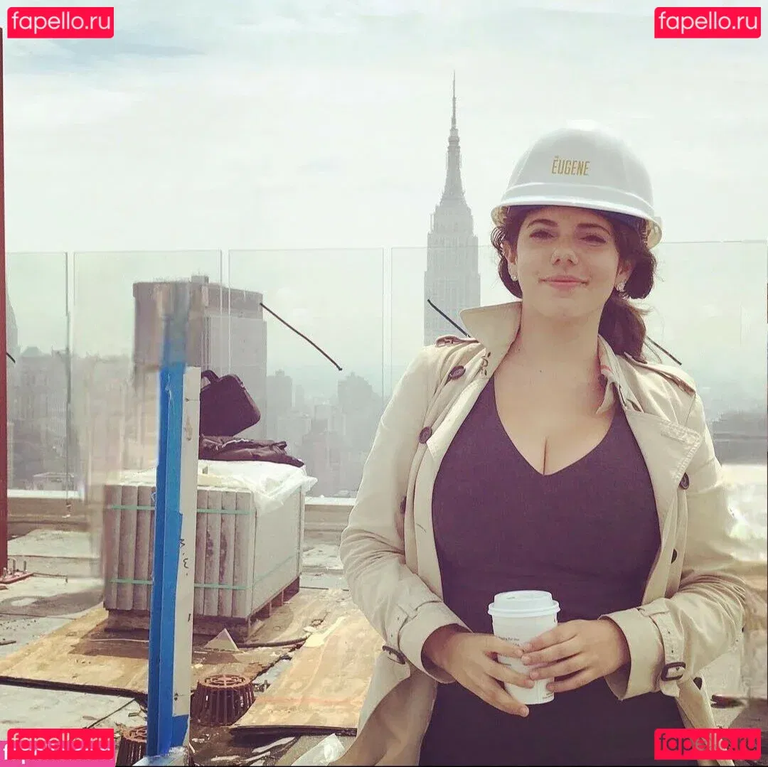 Emily H. Barry Onlyfans Photo Gallery 