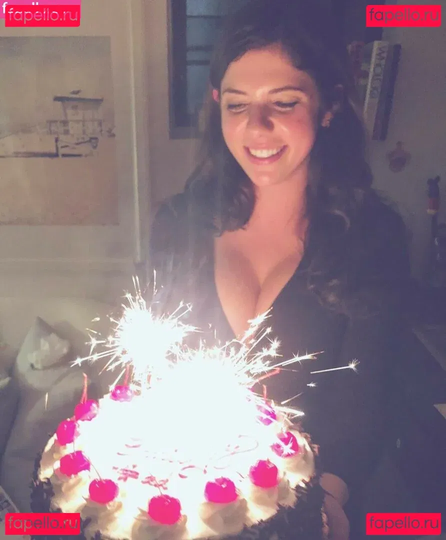 Emily H. Barry Onlyfans Photo Gallery 