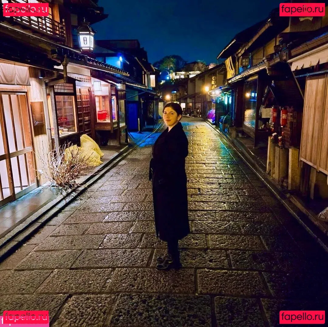 Emily H. Barry Onlyfans Photo Gallery 