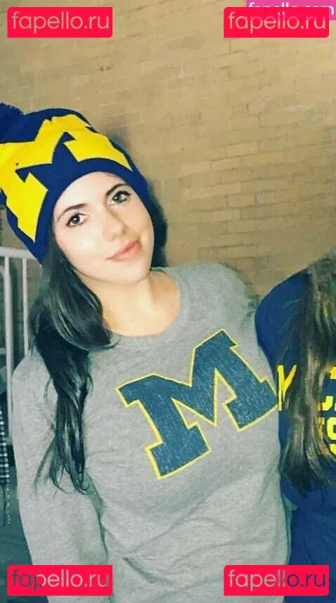 Emily H. Barry Onlyfans Photo Gallery 