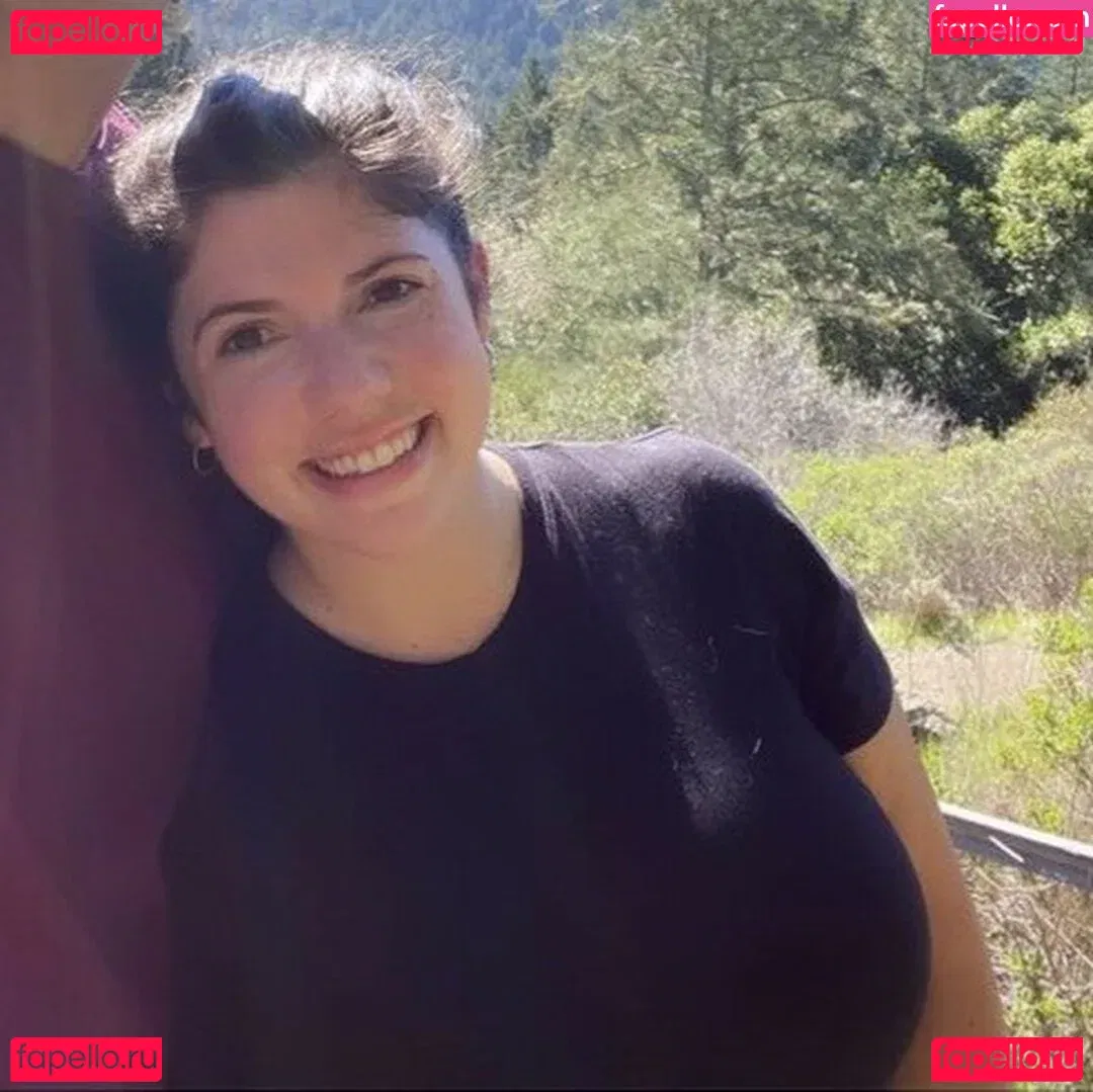 Emily H. Barry Onlyfans Photo Gallery 