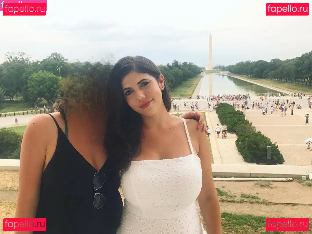 Emily H. Barry Onlyfans Photo Gallery 