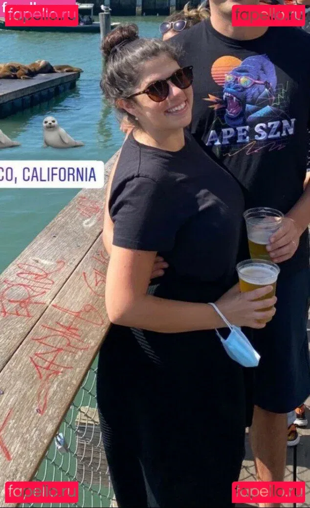 Emily H. Barry Onlyfans Photo Gallery 