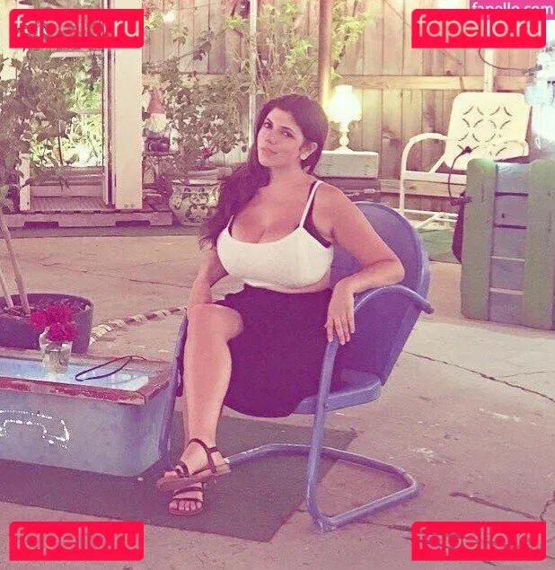 Emily H. Barry Onlyfans Photo Gallery 