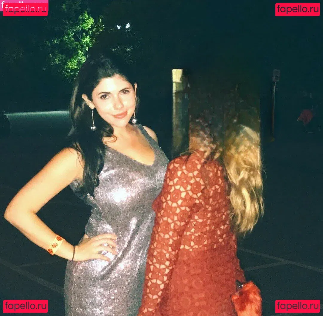 Emily H. Barry Onlyfans Photo Gallery 