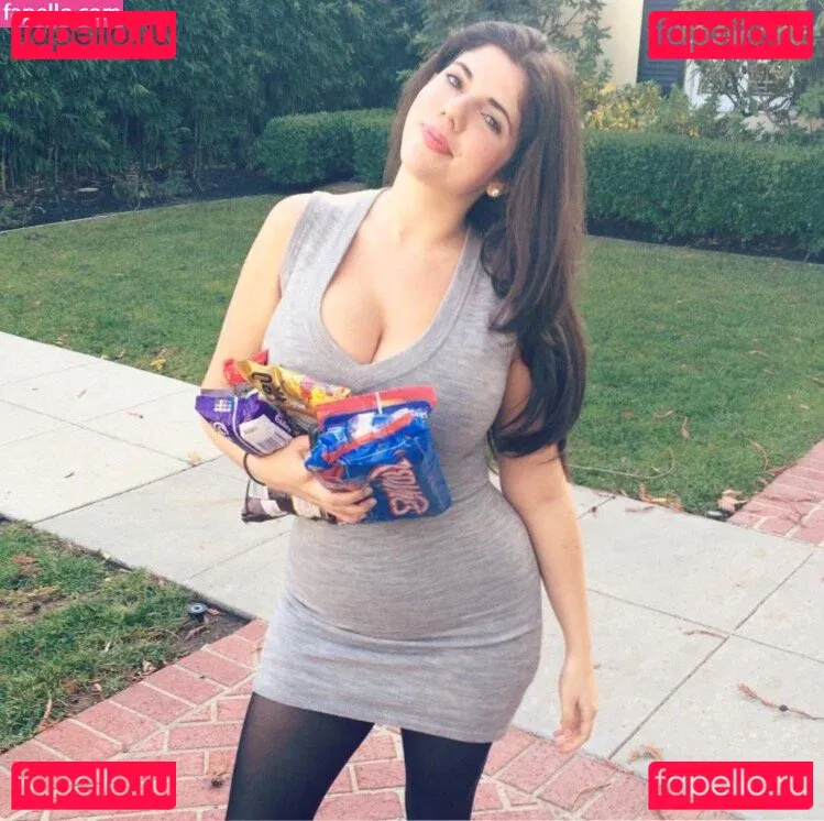 Emily H. Barry Onlyfans Photo Gallery 