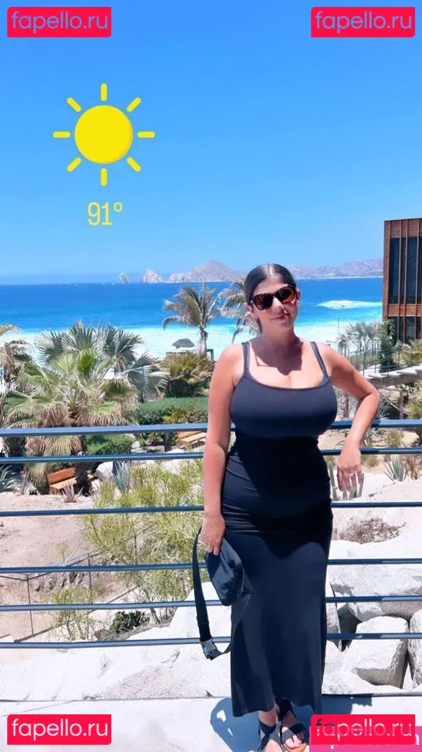 Emily H. Barry Onlyfans Photo Gallery 