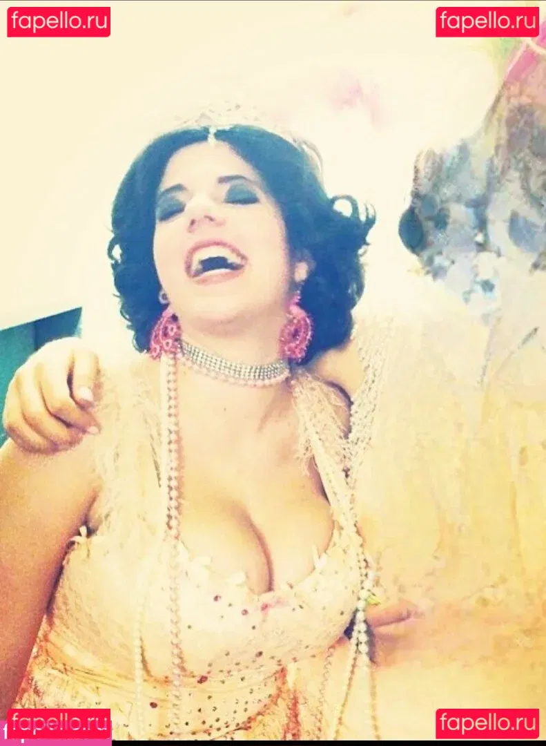 Emily H. Barry Onlyfans Photo Gallery 