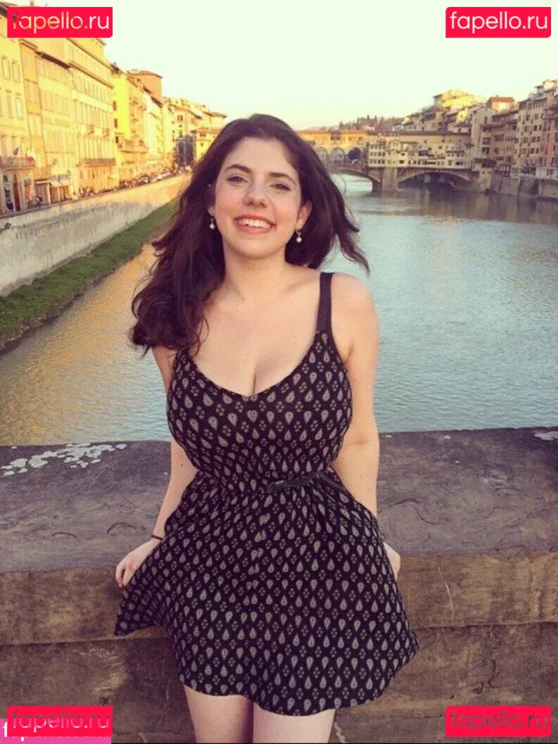 Emily H. Barry Onlyfans Photo Gallery 