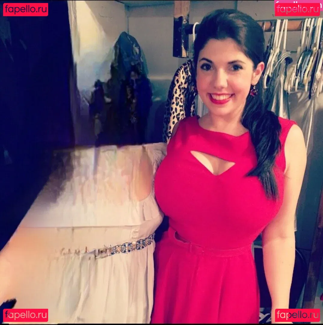 Emily H. Barry Onlyfans Photo Gallery 