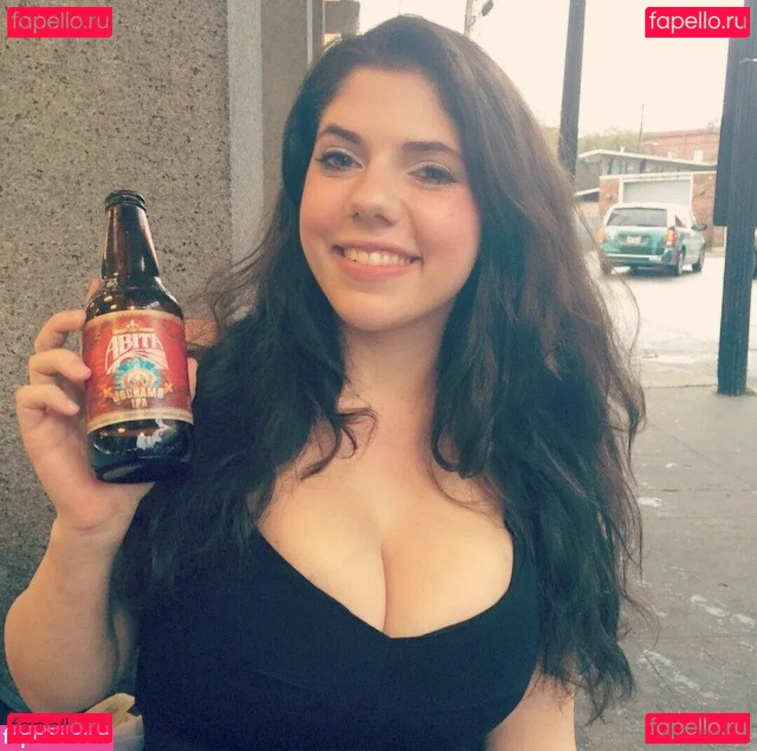 Emily H. Barry Onlyfans Photo Gallery 