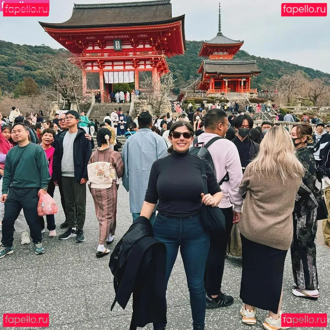 Emily H. Barry Onlyfans Photo Gallery 