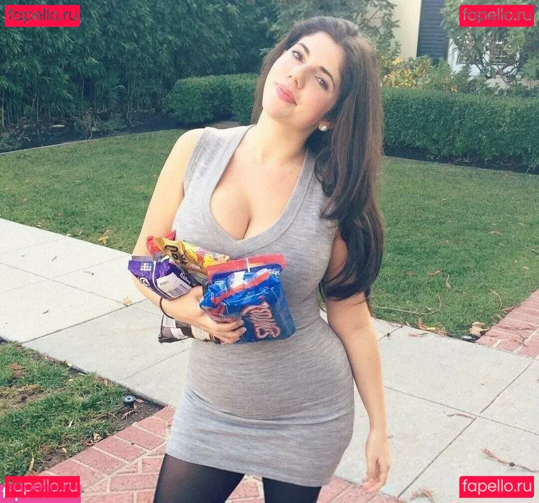 Emily H. Barry Onlyfans Photo Gallery 