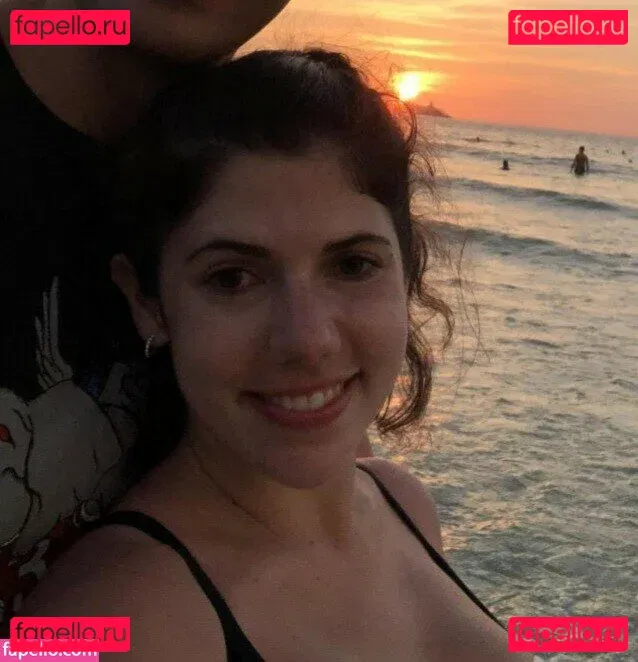 Emily H. Barry Onlyfans Photo Gallery 