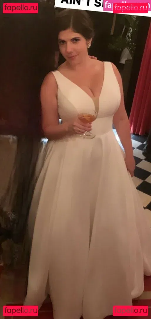 Emily H. Barry Onlyfans Photo Gallery 