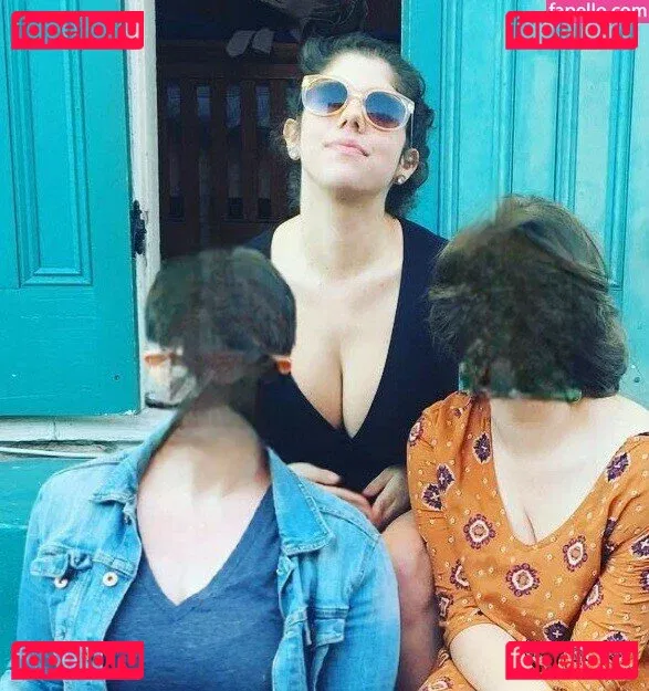 Emily H. Barry Onlyfans Photo Gallery 