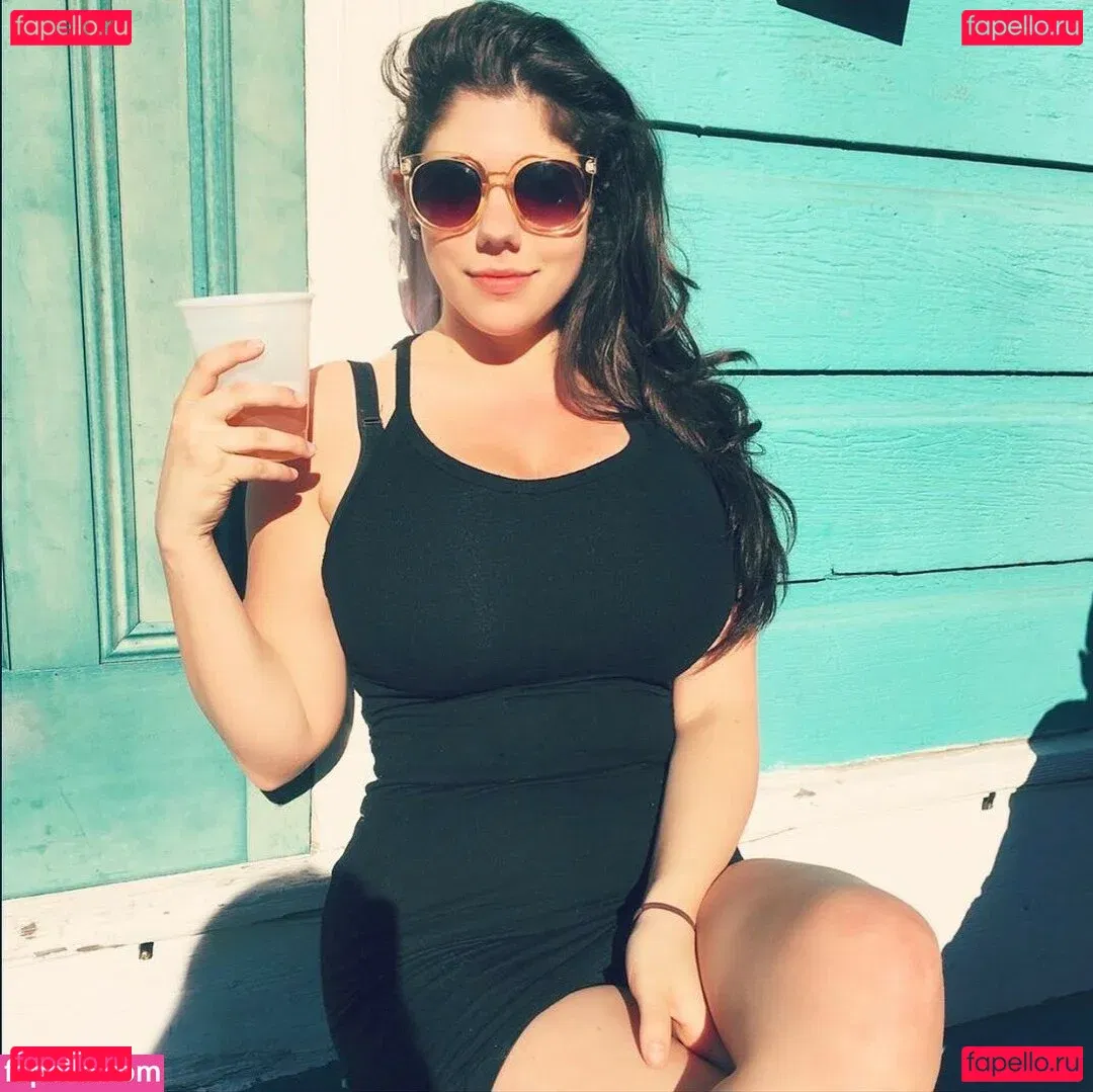 Emily H. Barry Onlyfans Photo Gallery 