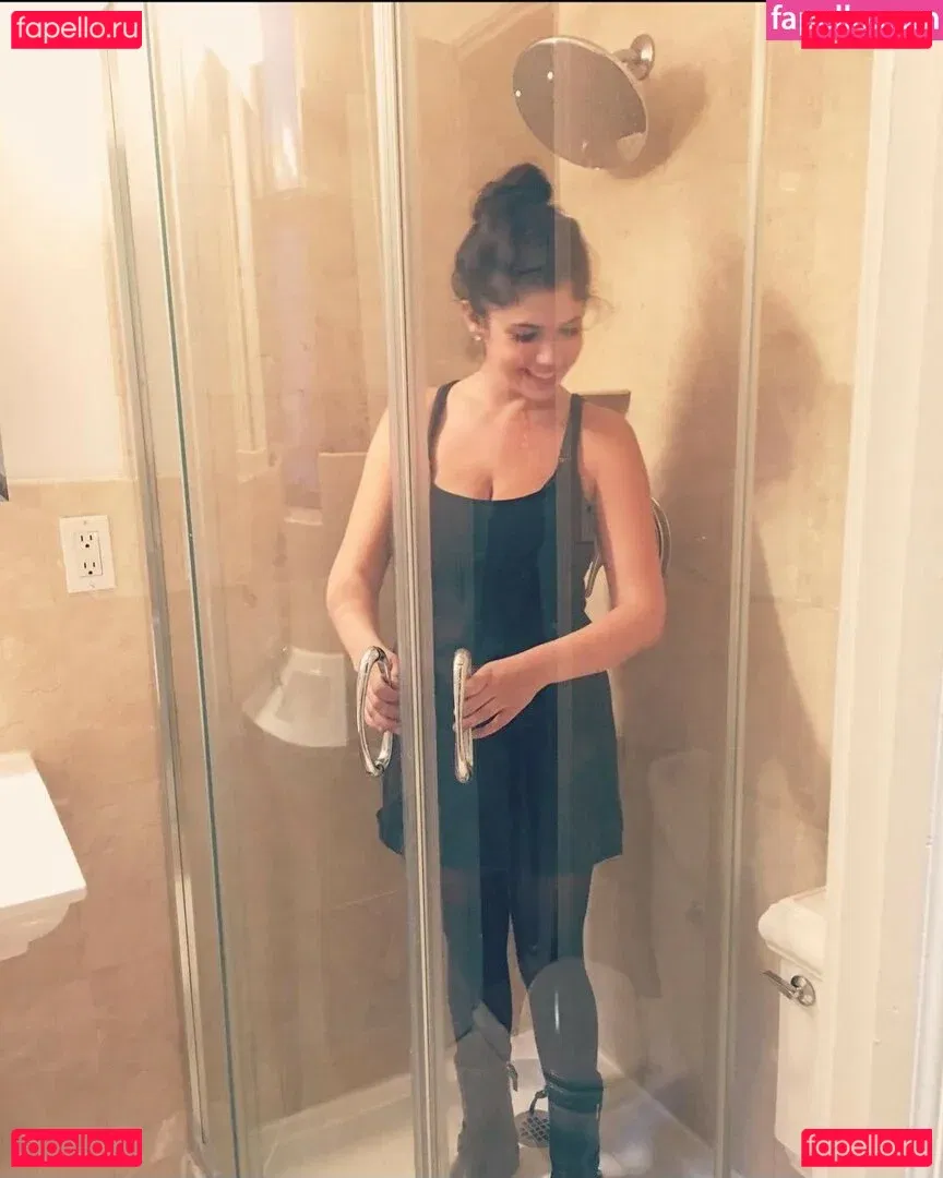 Emily H. Barry Onlyfans Photo Gallery 